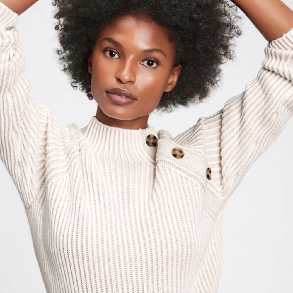 Gap Asymmetrical Button Mockneck Raglan Sweater XS - image 2